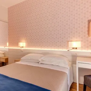 Hotel Kiss, Riccione